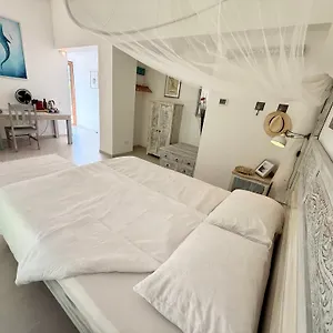 Gasthof Forest Hideout, Cefalù